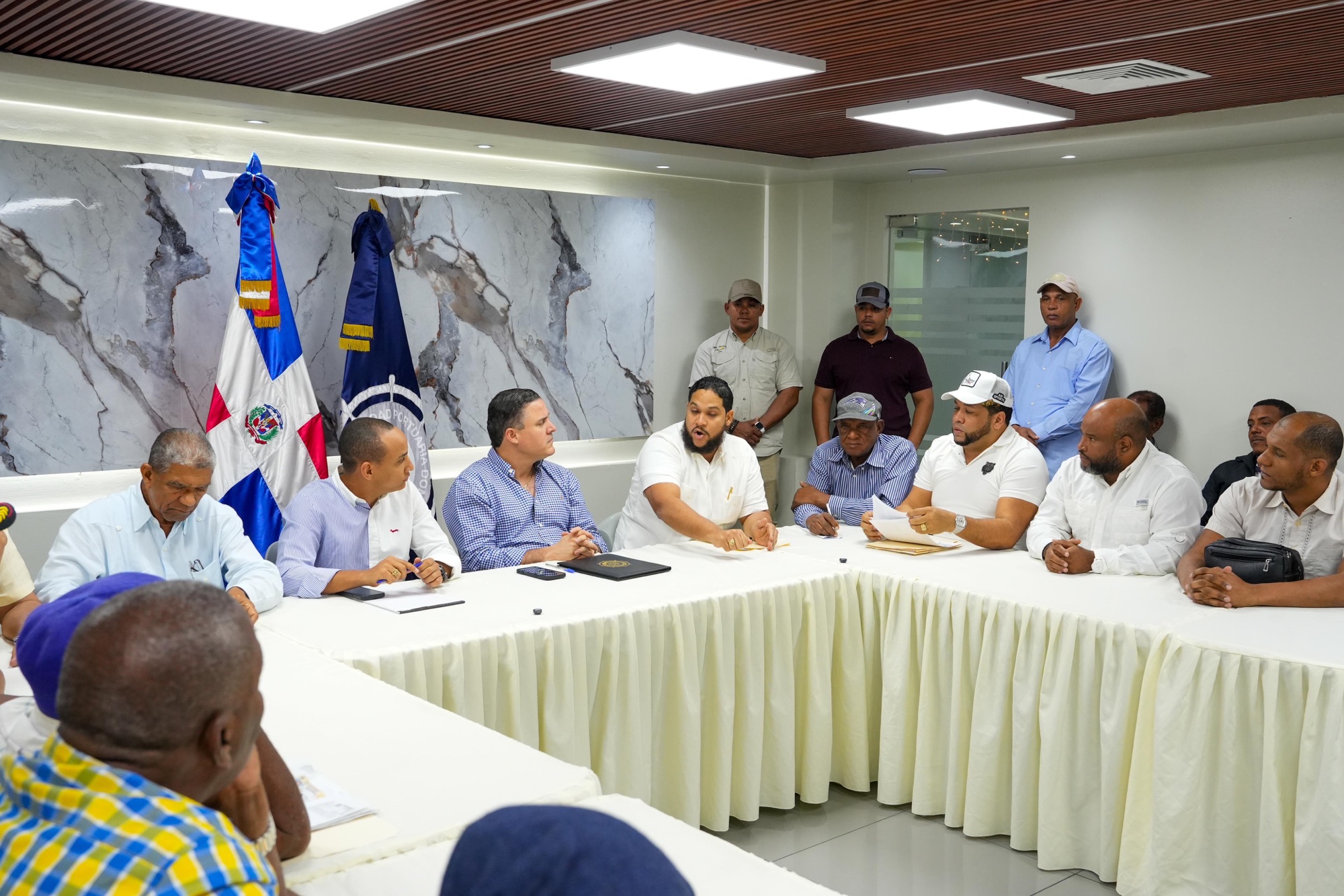 Autoridad Portuaria Dominicana iniciará entrega de bonos navideños a más de 30 mil trabajadores portuarios de RD