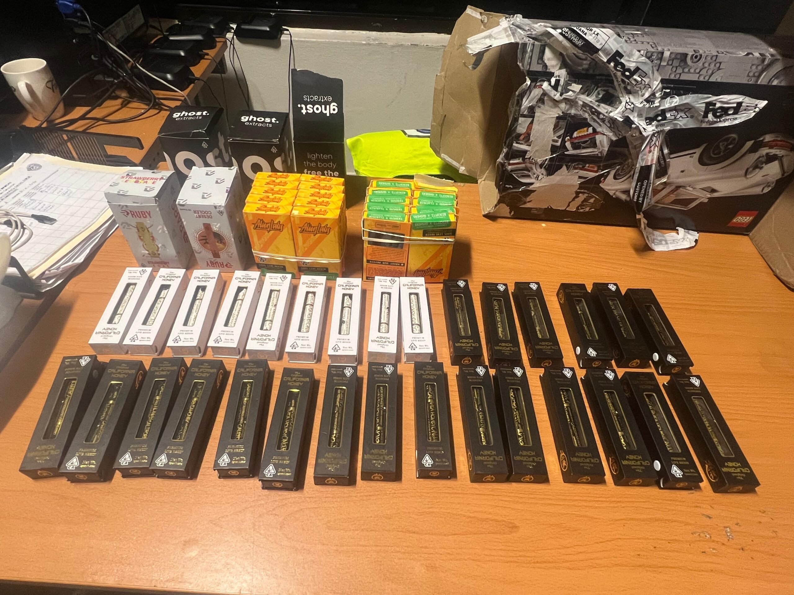 DNCD incauta cinco paquetes de marihuana en cigarrillos electrónicos