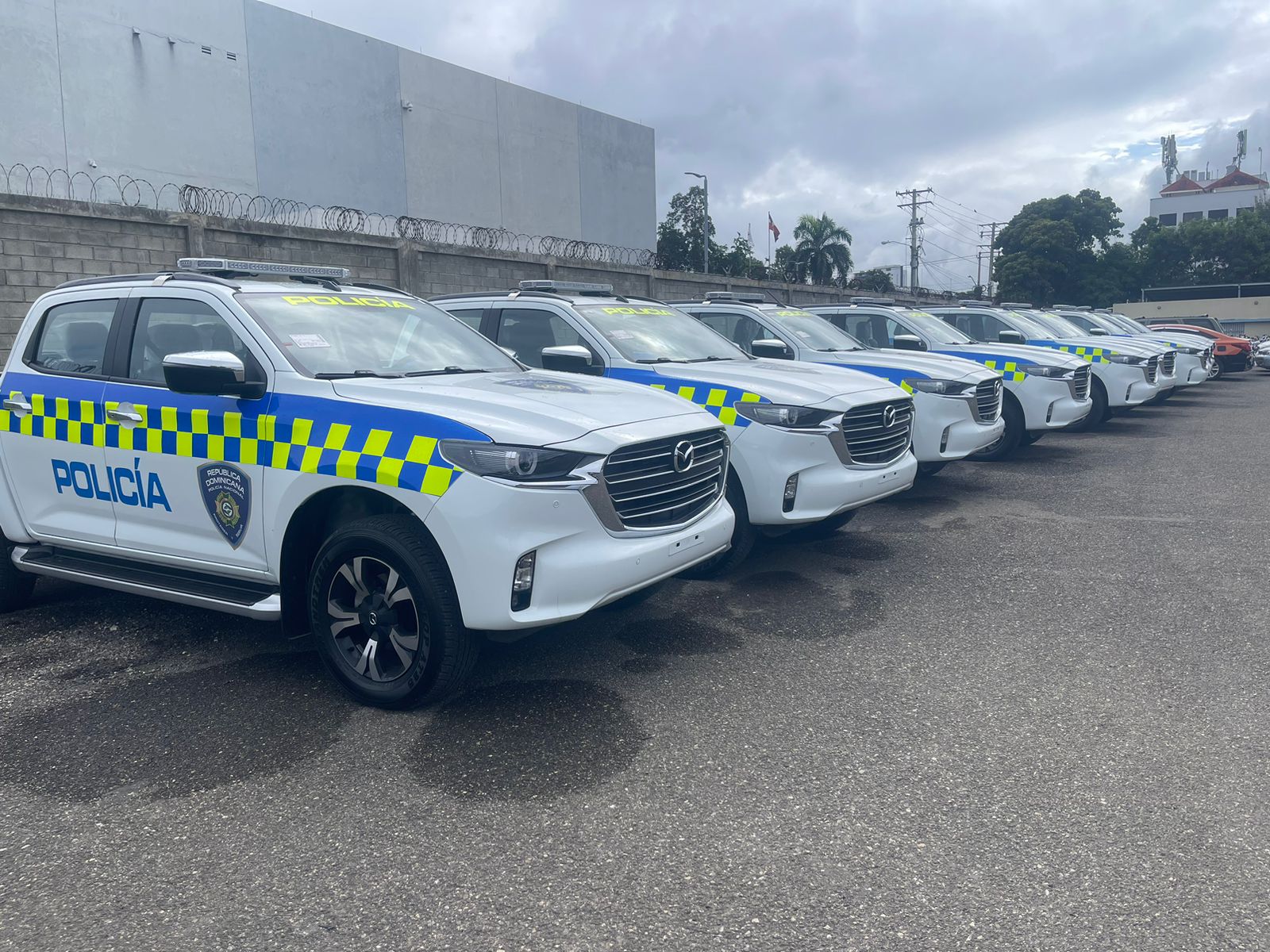 General Jiménez Reinoso distribuye vehículos para fortalecer operativo Navidad con Garantía de Paz 2024 en Santiago