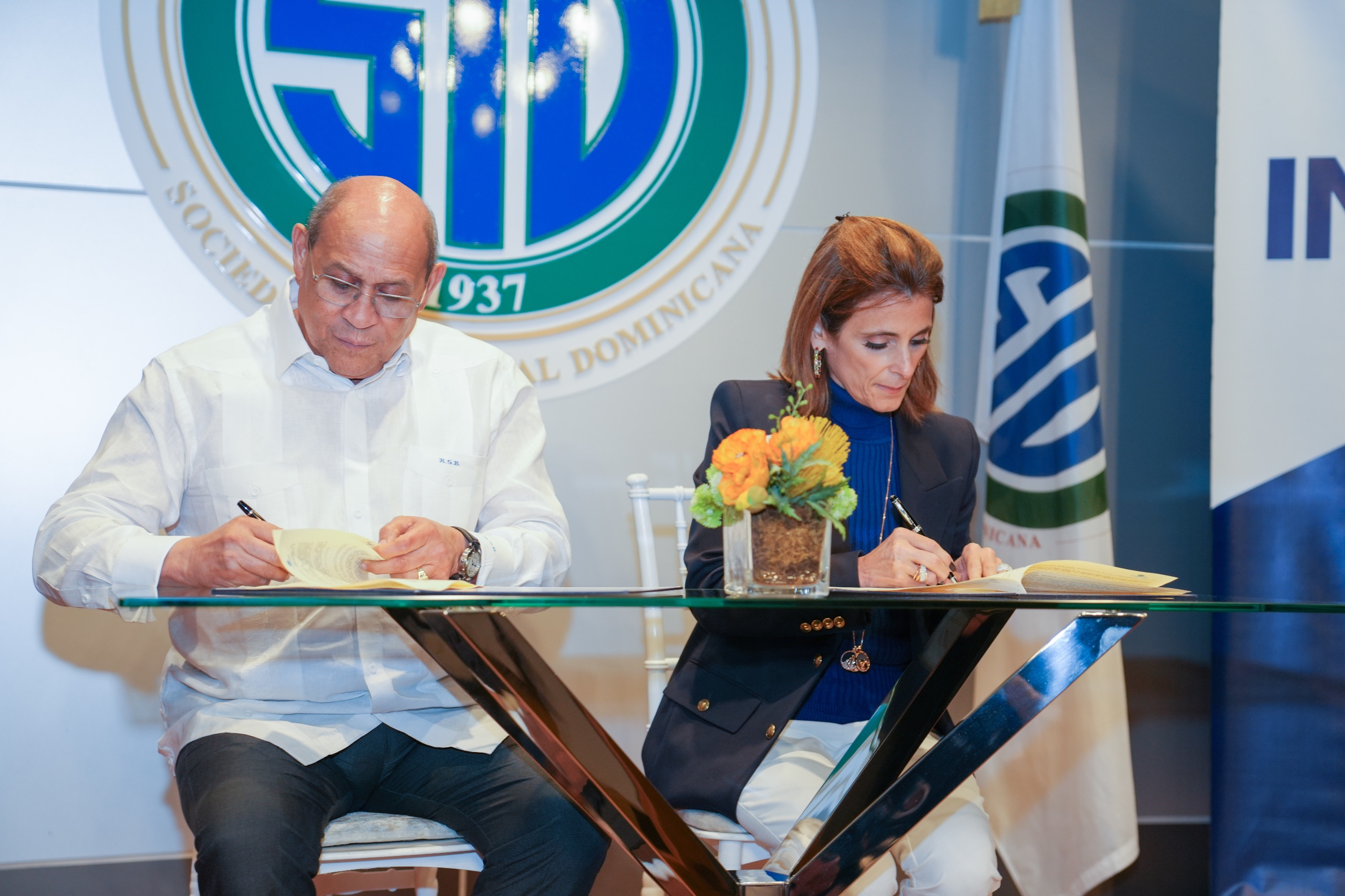 INFOTEP y Grupo SID suscriben convenio para impulsar inclusión social de personas en situación de discapacidad