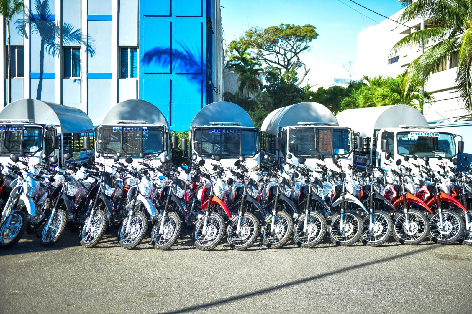 Más de 19 mil agentes de la Policía Nacional y de las Fuerzas Armadas estarán en las calles durante las festividades navideñas