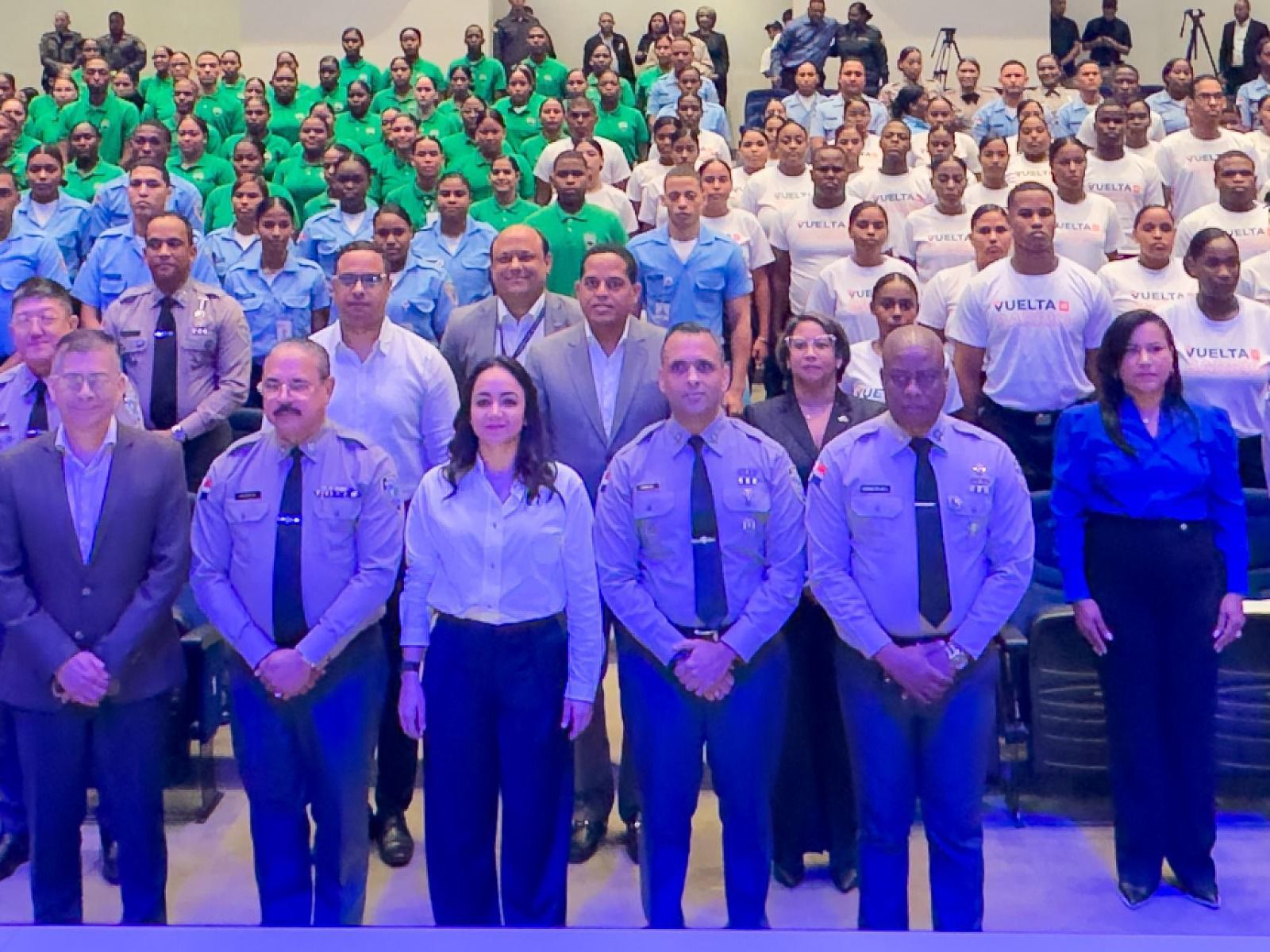 Gradúan 307 nuevos policías auxiliares que Irán a las calles a reforzar medidas preventivas