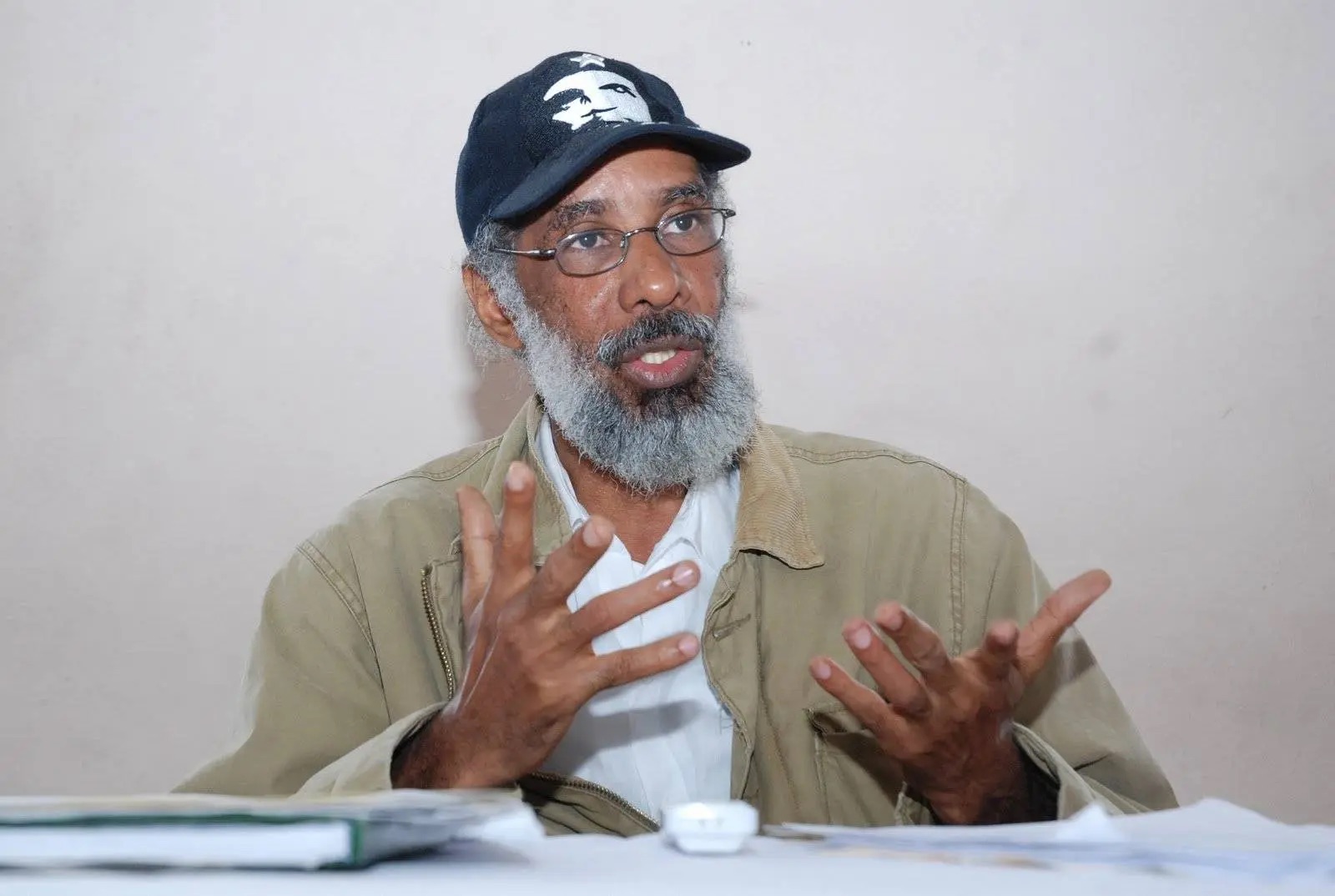 Hubieres dice que sí se puede descongestionar el tránsito, es falta de autoridad