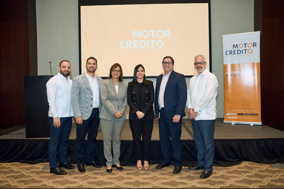 Conferencia impartida por Motor Crédito plantea retos y oportunidades del sector automotriz para 2025