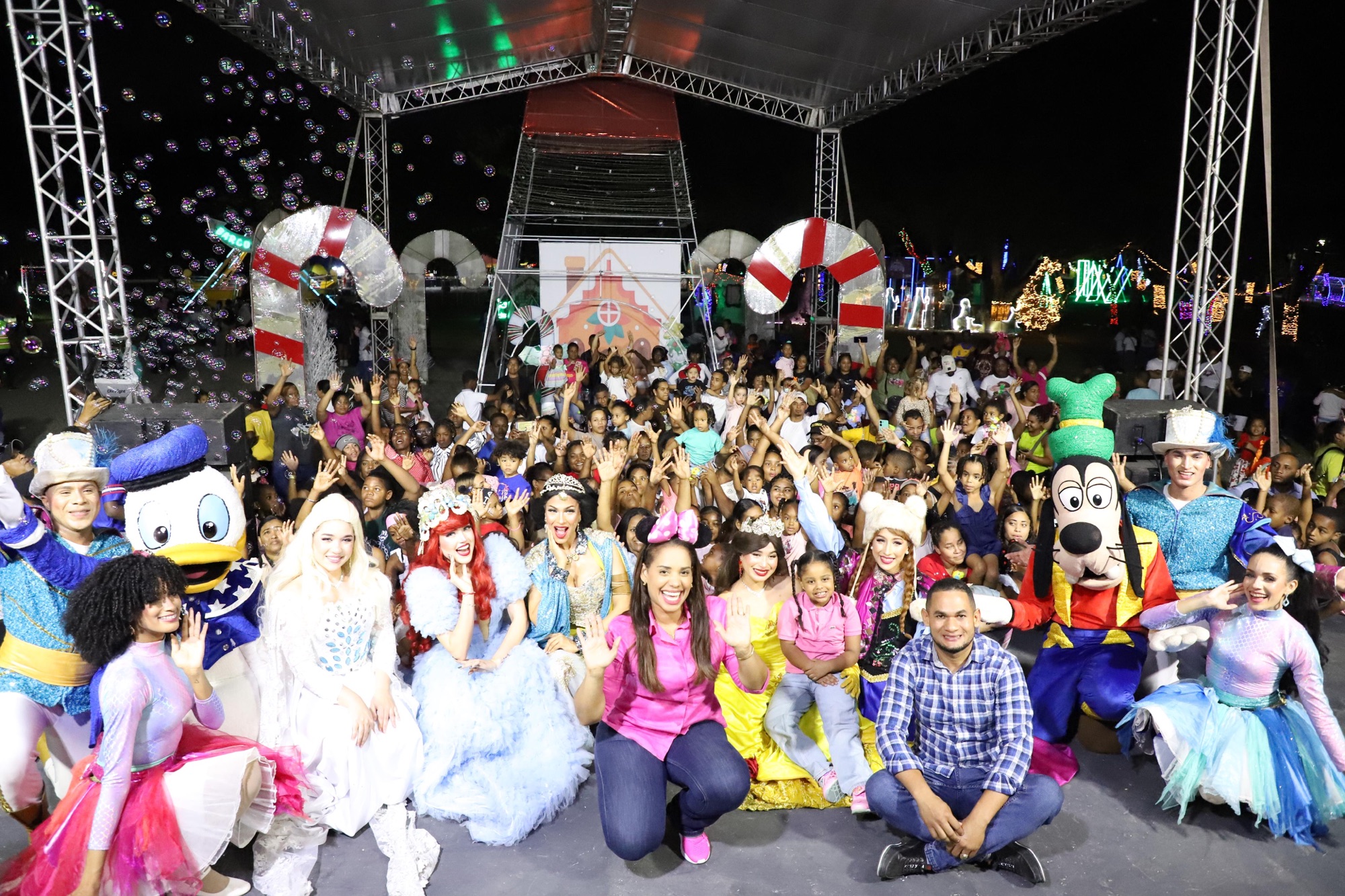 ASDN entrega juguetes a cientos de niños durante cierre de «Brilla Norte»