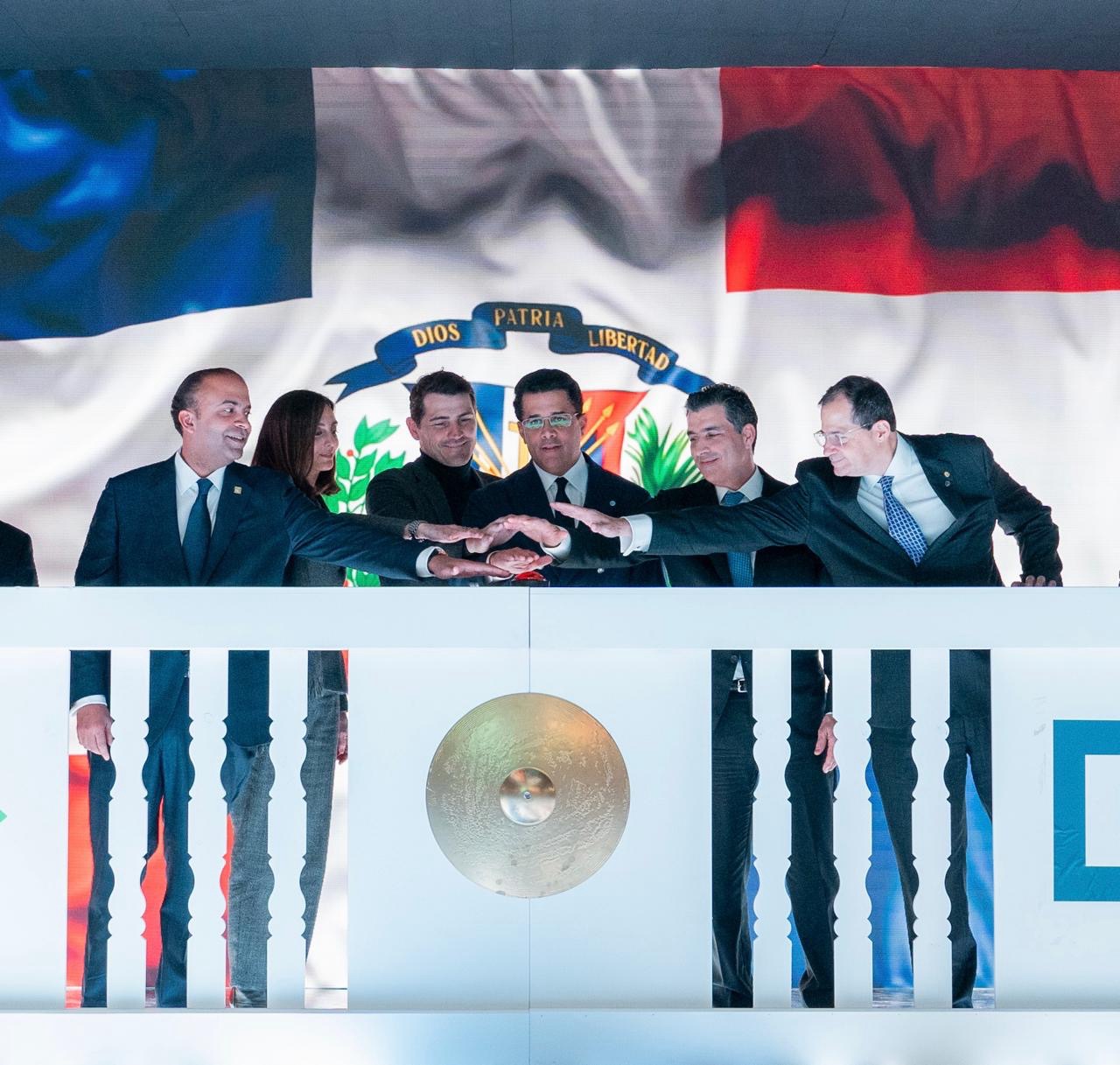 Turismo deslumbra con nuevo stand en FITUR 2025.