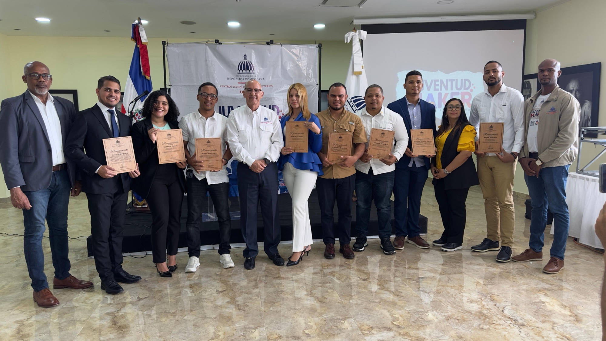 Centros Tecnológicos Comunitarios celebran el Día Nacional de la Juventud con el evento «Juventud Maker»