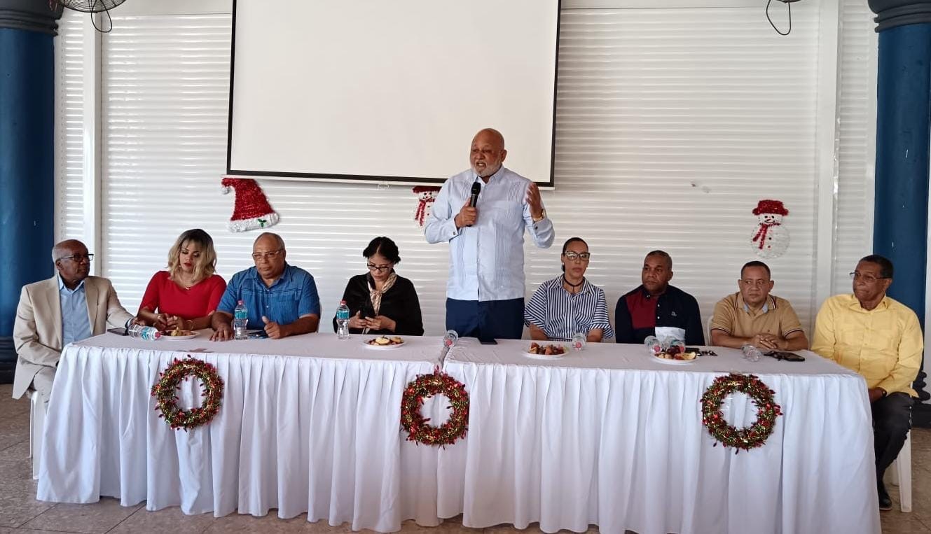 Dominicanos del Exterior en RD celebran encuentro navideño; Roberto Fulcar fue invitado especial
