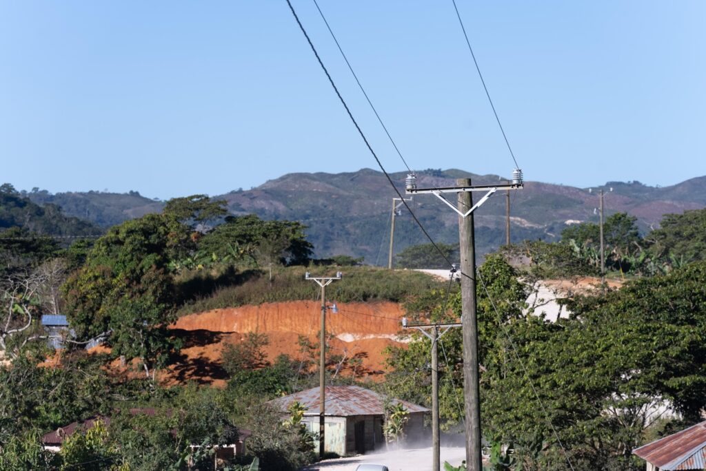 Funcionamiento del proyecto microhidroeléctrico El Maniel que impactará a 286 familias de esa zona.