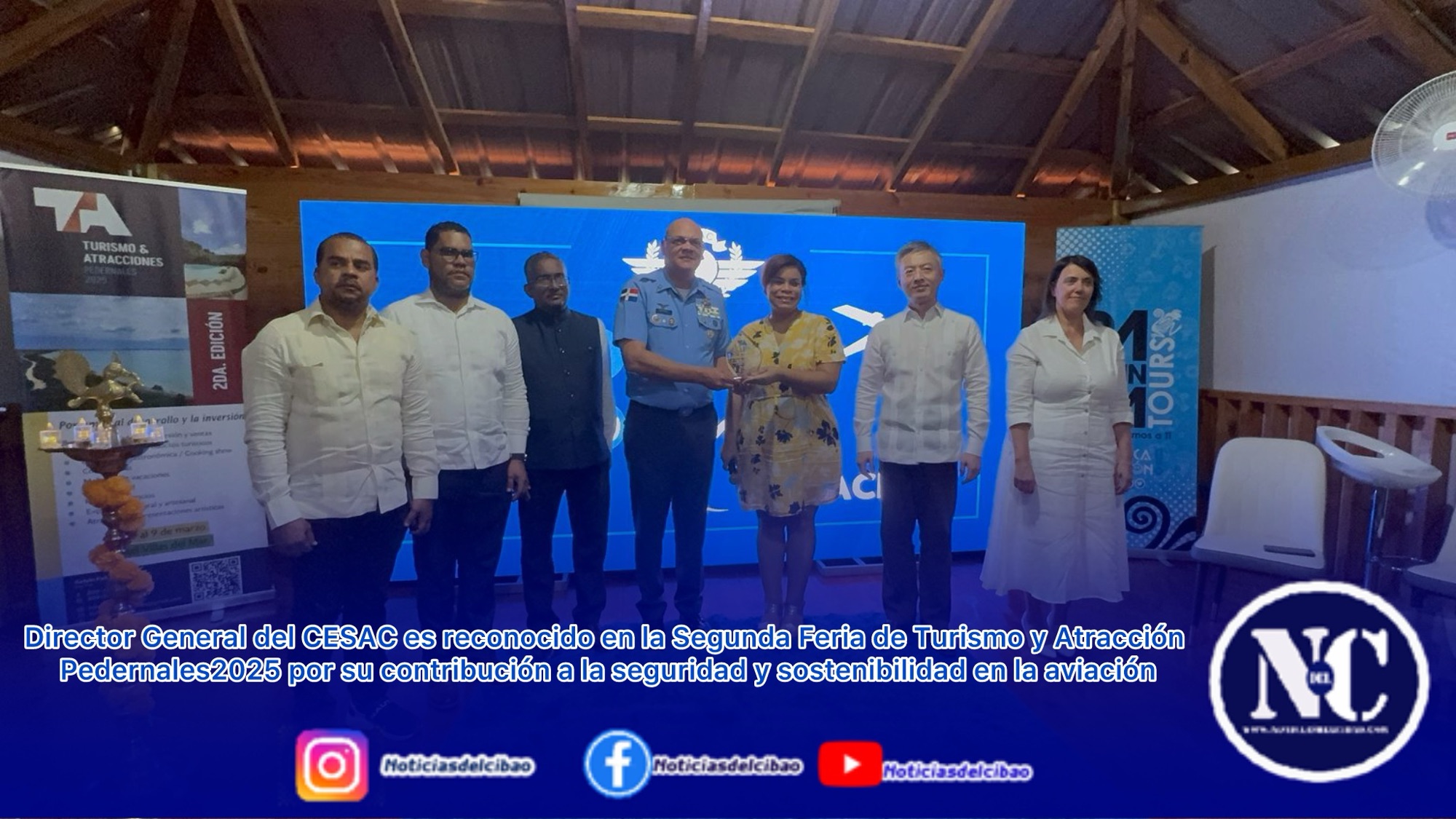 Director General del CESAC es reconocido en la Segunda Feria de Turismo y Atracción Pedernales 2025 por su contribución a la seguridad y sostenibilidad en la aviación
