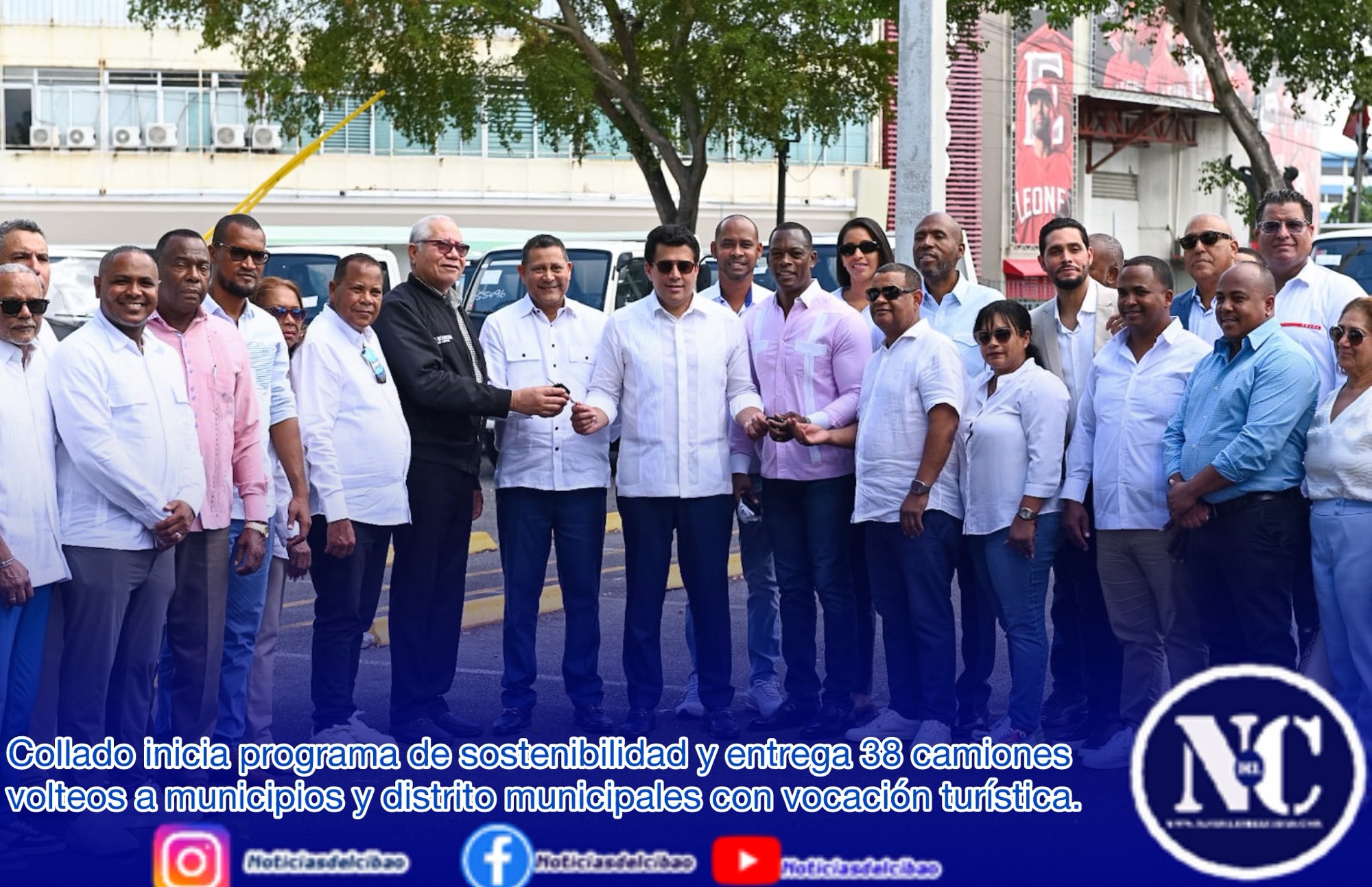 Collado inicia programa de sostenibilidad y entrega 38 camiones volteos a municipios y distrito municipales con vocación turística.