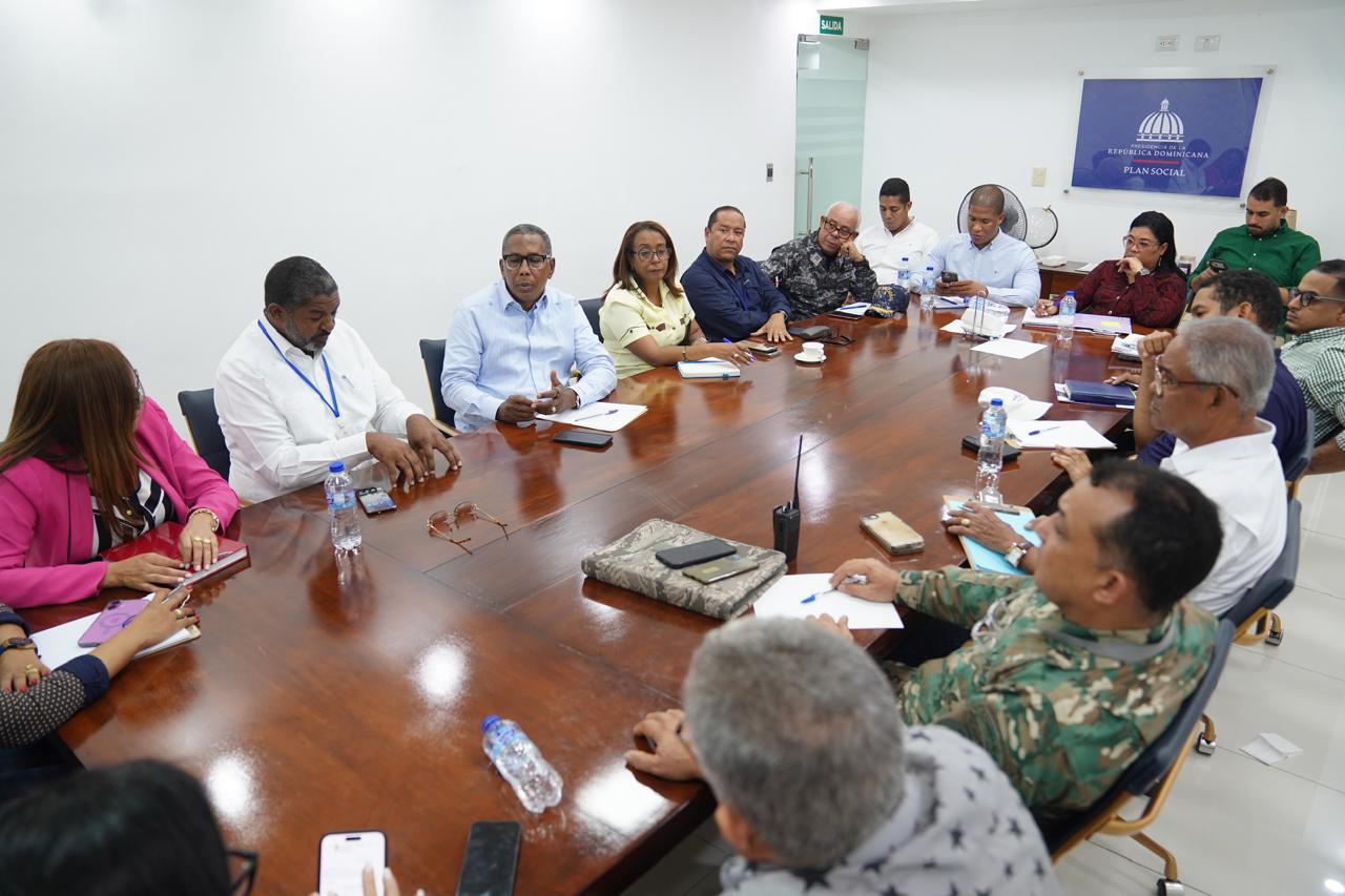 Director General de la Dirección de Asistencia Social y Alimentación Comunitaria activa Comité de Emergencia