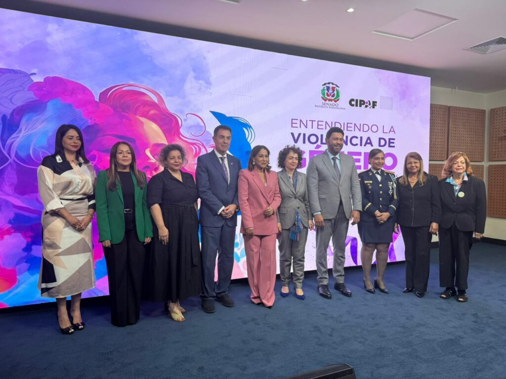 Conferencia en el Senado