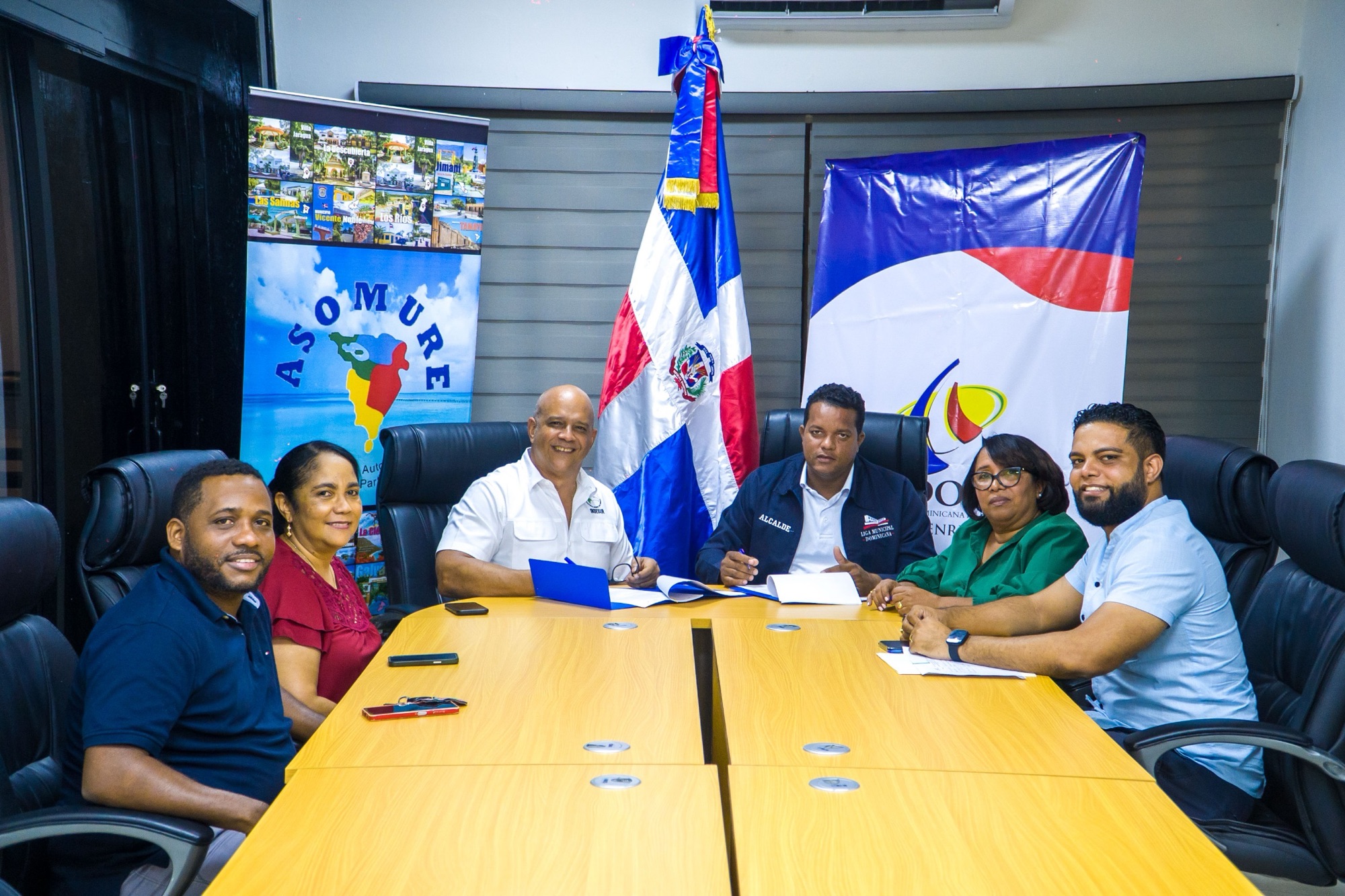 Fedomu Región Enriquillo e Indesur brindarán apoyo a zonas vulnerables