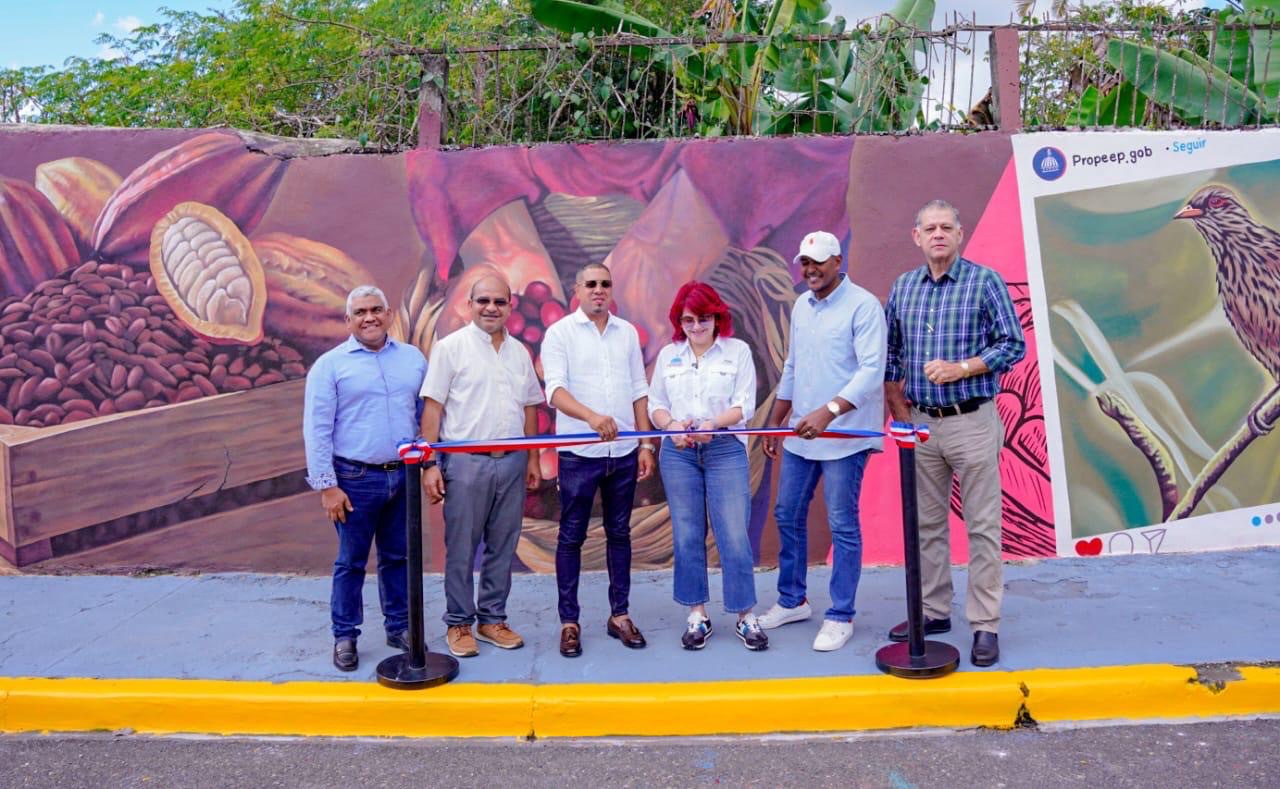 Propeep deja iniciada la Ruta del Arte 2026 con la inauguración de 1,300 metros cuadrados de Paseos de los Colores en Castillo