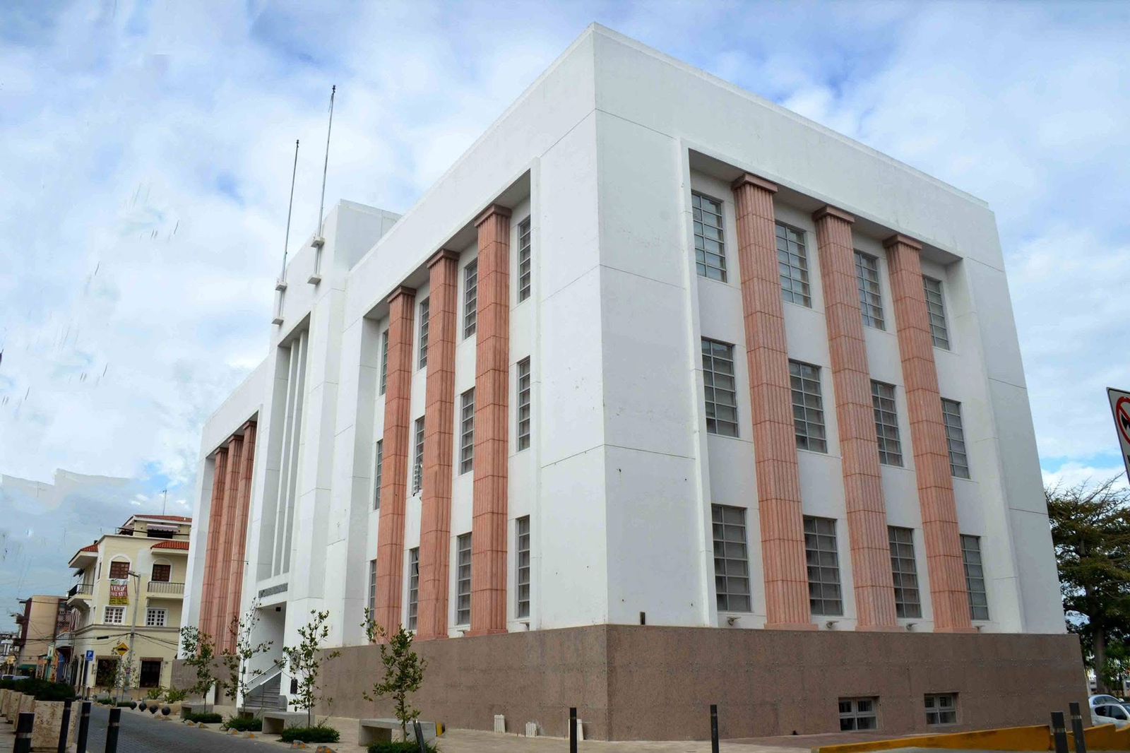 Indotel anuncia reubicación temporal de la atención a usuarios por proceso de mudanza