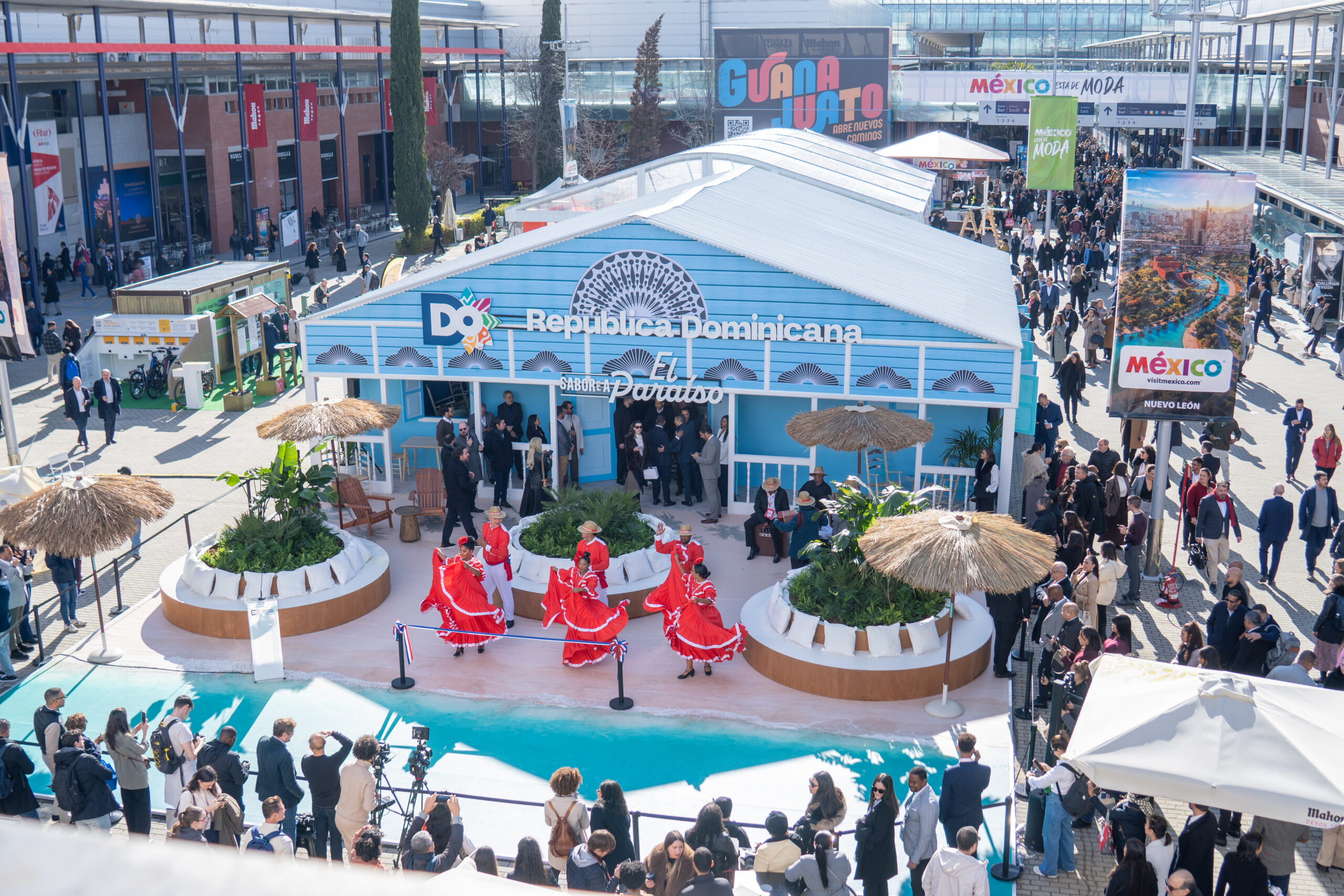 La Casita Dominicana llena de sabor, color y alegría FITUR.