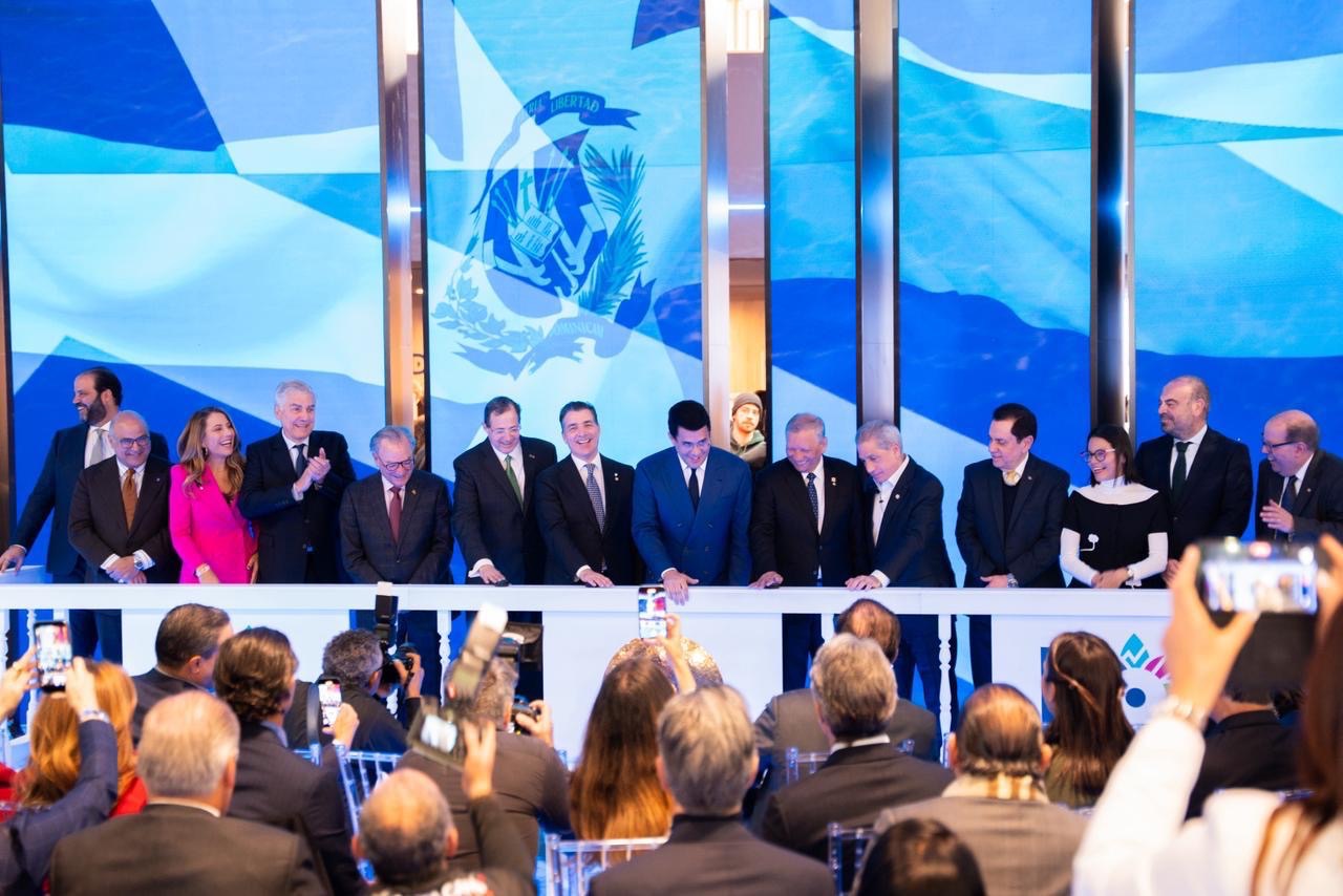 Ministro Collado inaugura stand dominicano en FITUR 2026, donde RD vuelve a brillar.