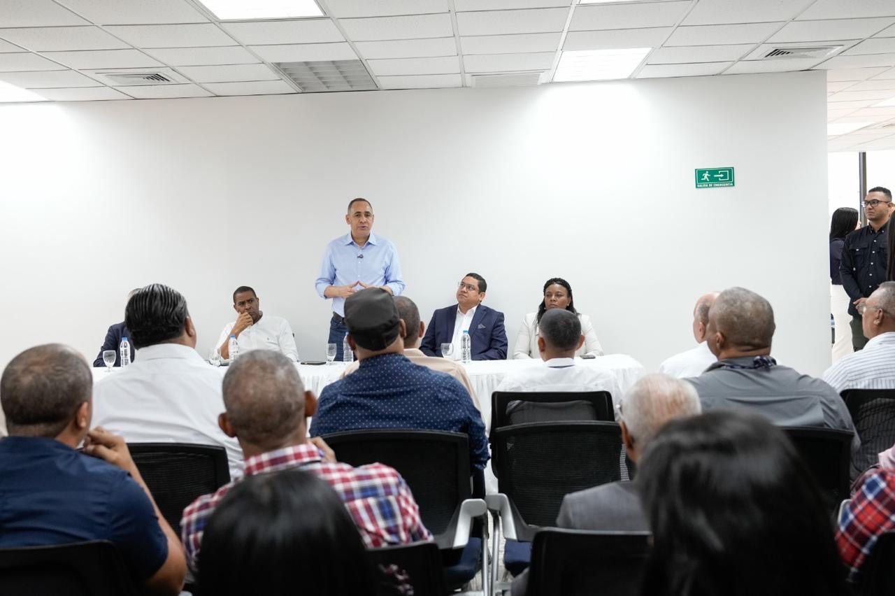 Nelson Arroyo traza los lineamientos de su gestión,&nbsp;en oficinas de la zona norte,&nbsp;con énfasis en las recaudaciones y lucha contra ilícitos