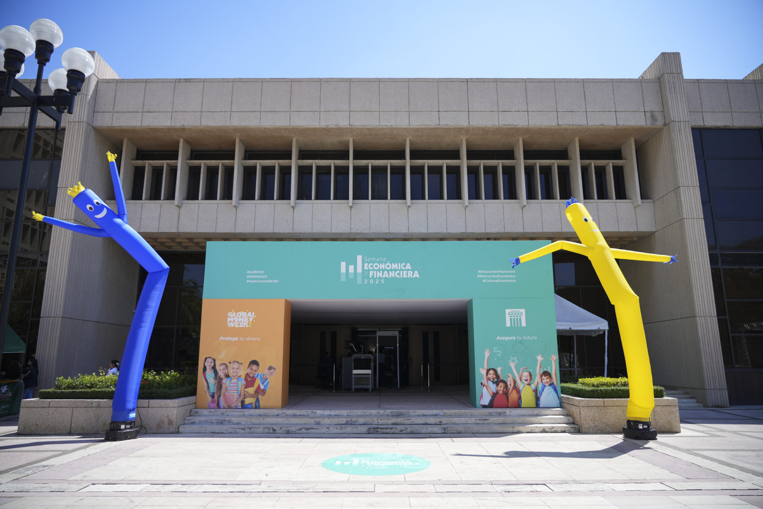 Asociación Cibao presenta agenda educativa para la Semana Económica y Financiera del BCRD