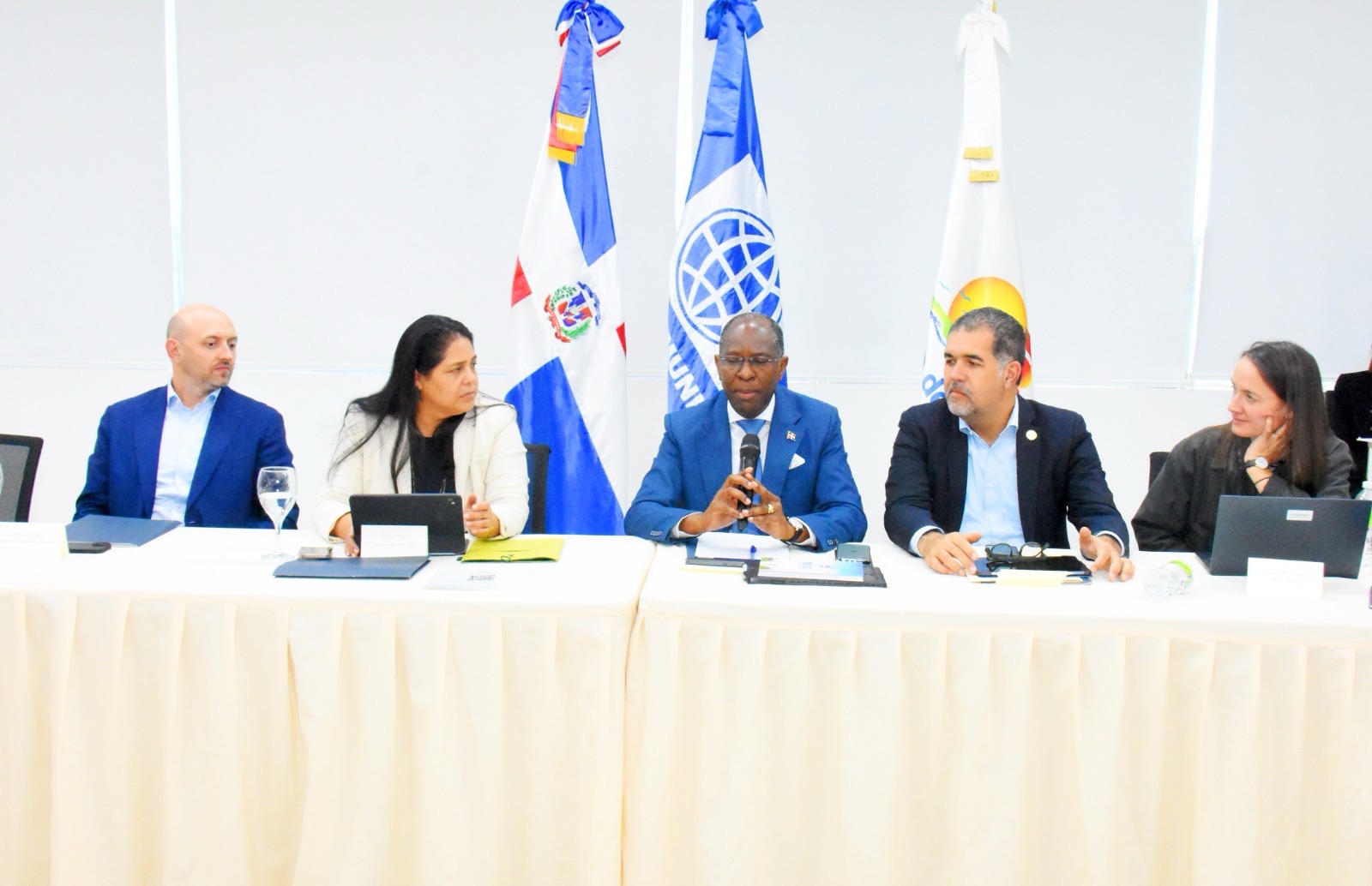 MITUR se reúne con el Banco Mundial y presentó plan estratégico para el desarrollo turístico de Pedernales y la región Enriquillo