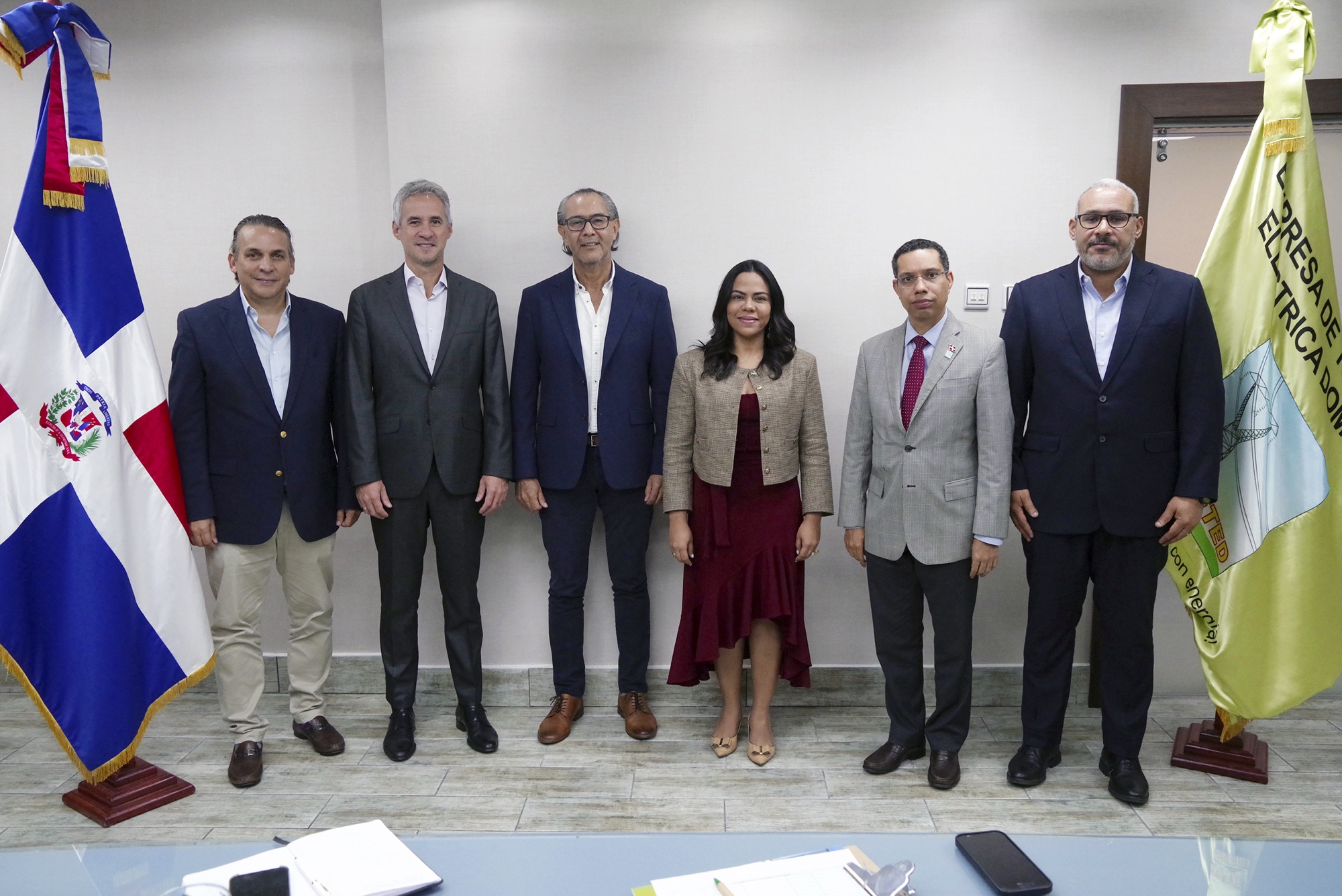 BID y ETED avanzan en estructuración financiera para nuevas inversiones en transmisión eléctrica