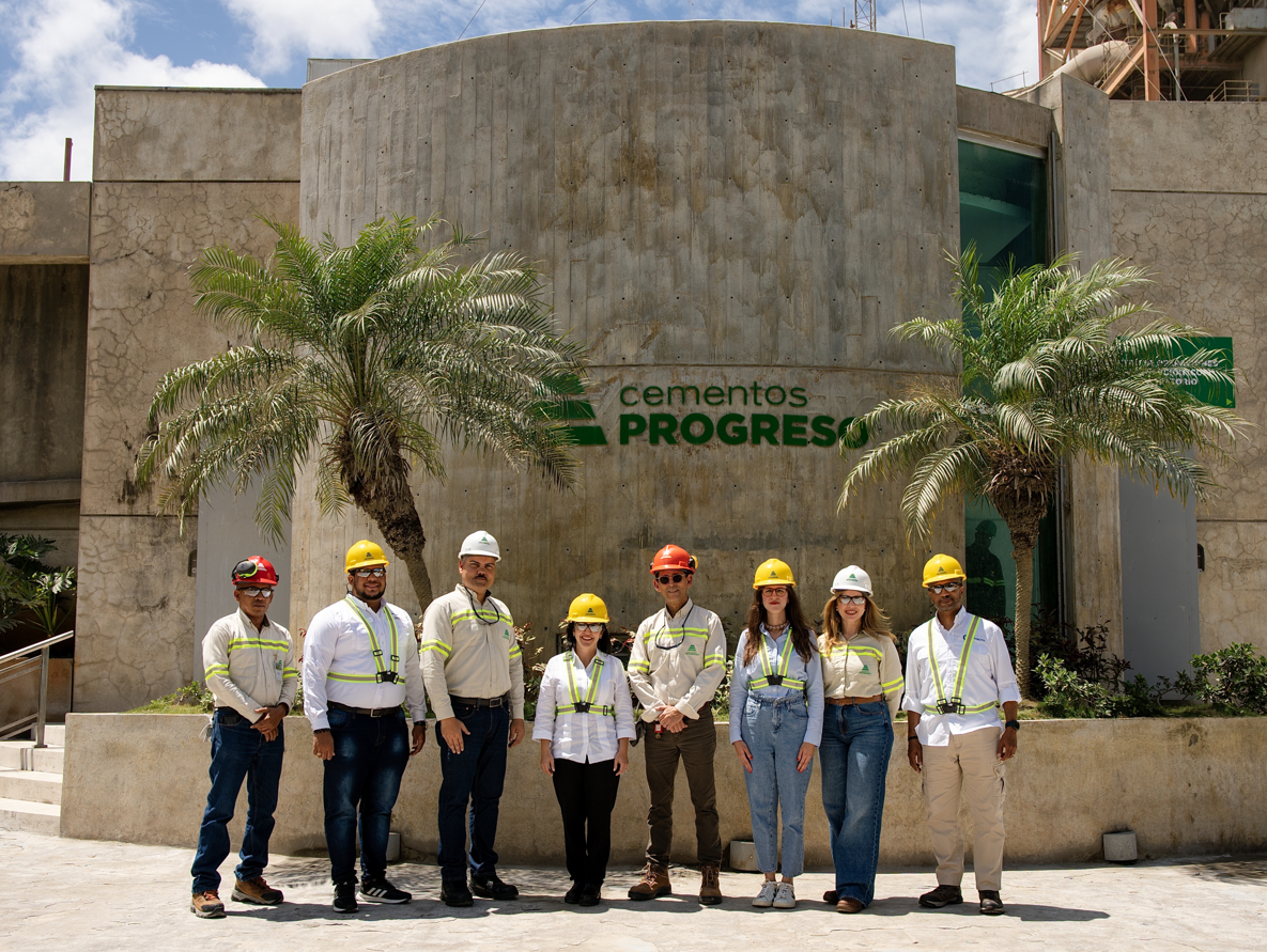 Cementos Progreso fortalece lazos con ProDominicana a través de su programa Amigos Progreso