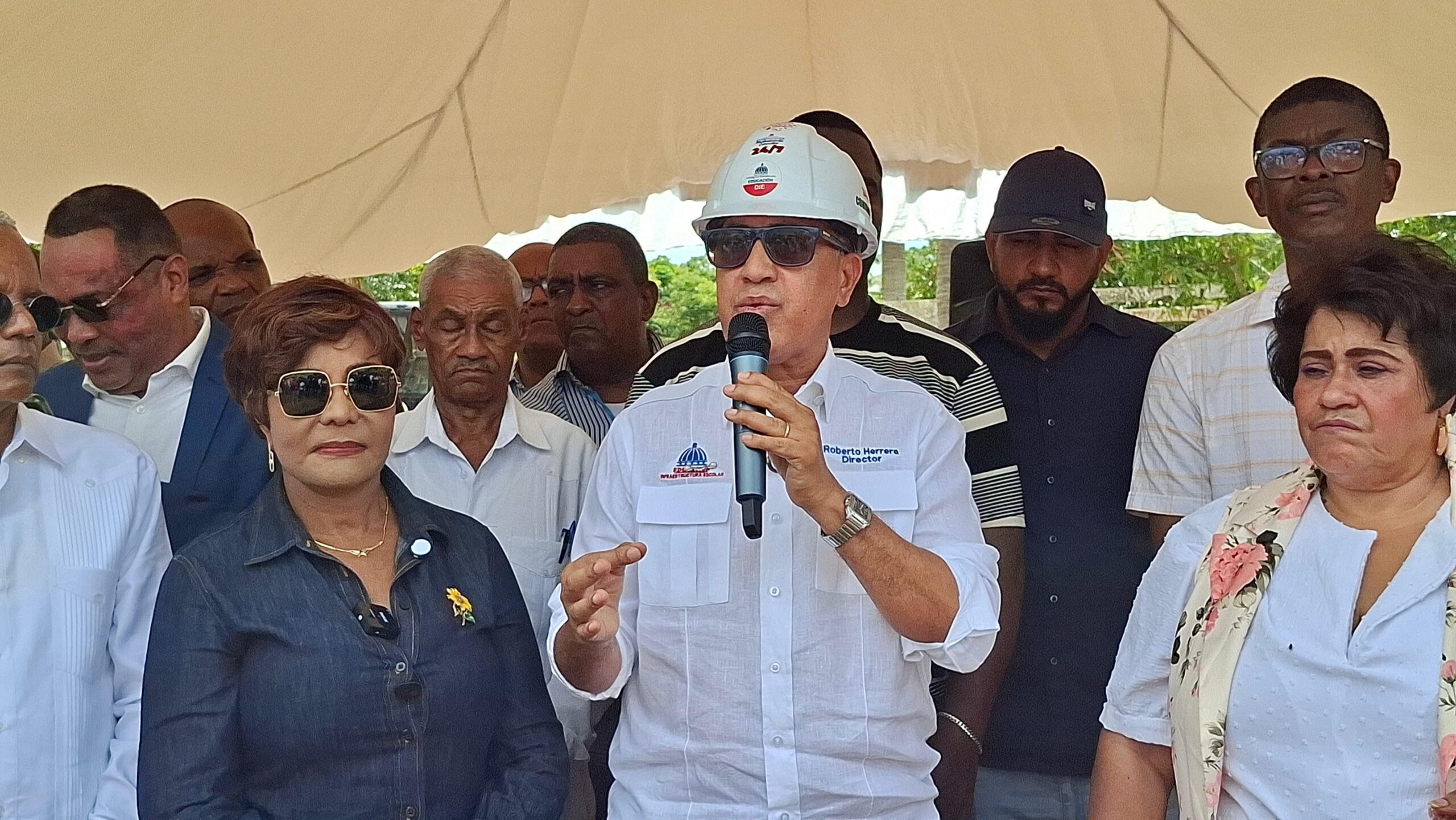 Gobierno deja iniciados los trabajos de construcción de nuevo CAIPI y un Politécnico en Boca Chica