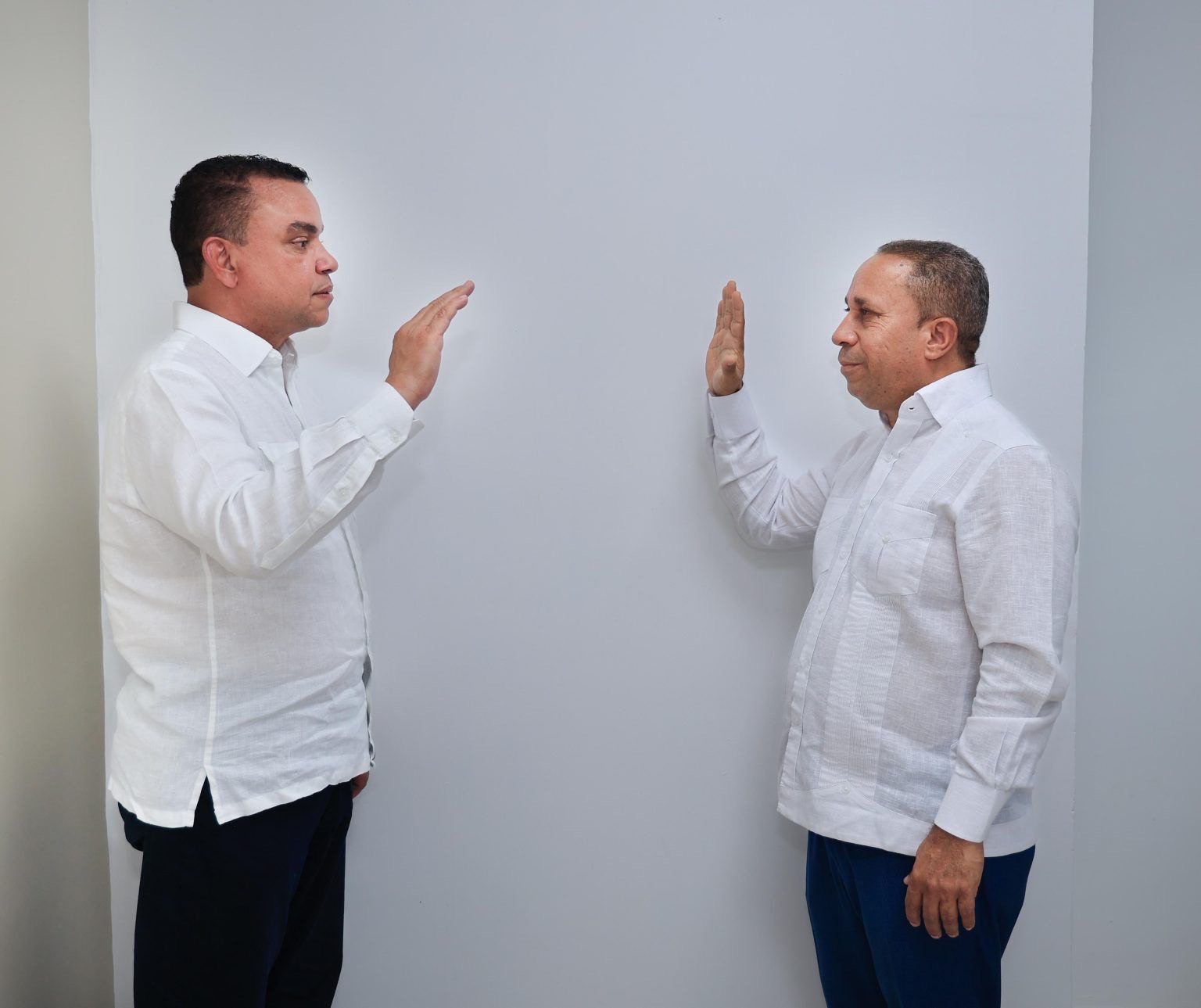 Doctor Julio Landrón juramenta a Alfonzo Herasme como director del Servicio Regional de Salud Enriquillo