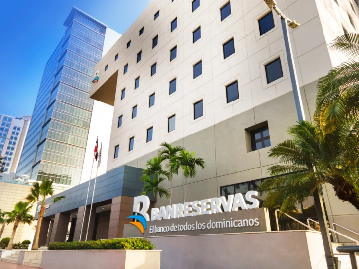 Banreservas y sus filiales reciben cuatro premios de World Finance, incluido Mejor Grupo Bancario