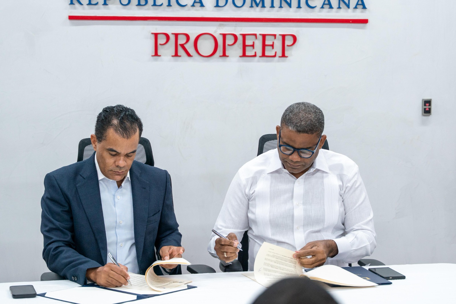 PROPEEP y DIDA firman acuerdo para fortalecer orientación y defensa de los derechos de los afiliados a la Seguridad Social