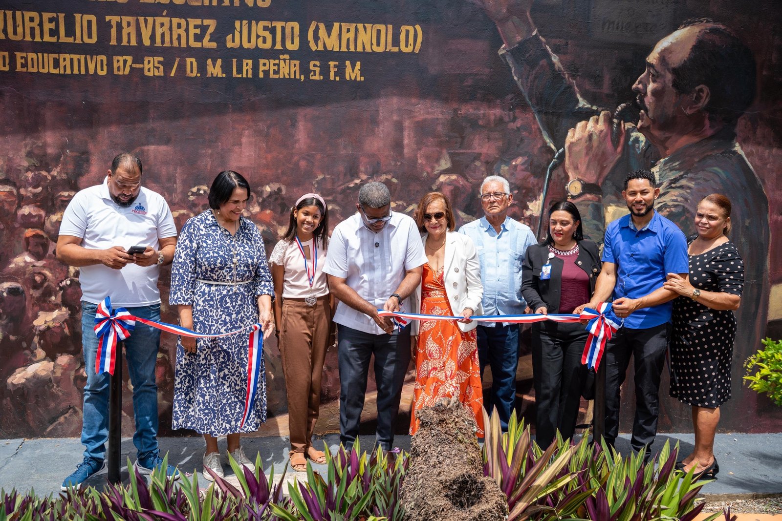 Propeep rinde tributo a los héroes del Movimiento 14 de Junio con emblemático Paseo de los Colores