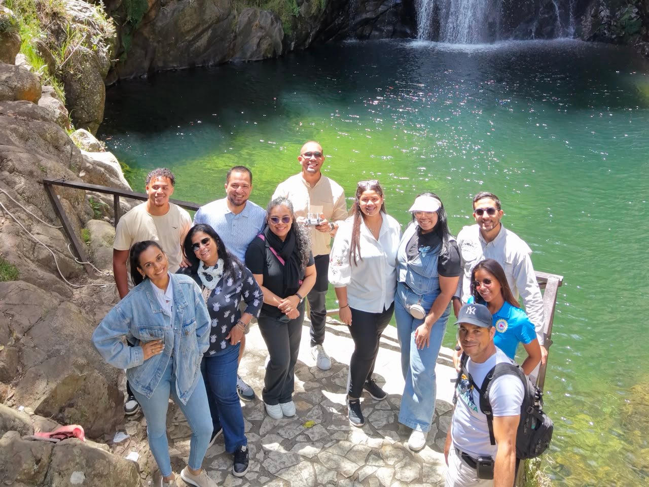 Ministerio de Turismo y ADAVIT impulsan el turismo interno con exitoso “Tam Trip” en Constanza