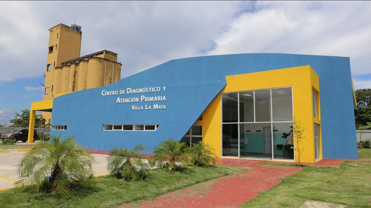 SNS entrega mamógrafo, equipo de Rayos X y sonógrafo para fortalecer los servicios de salud en Sánchez Ramírez