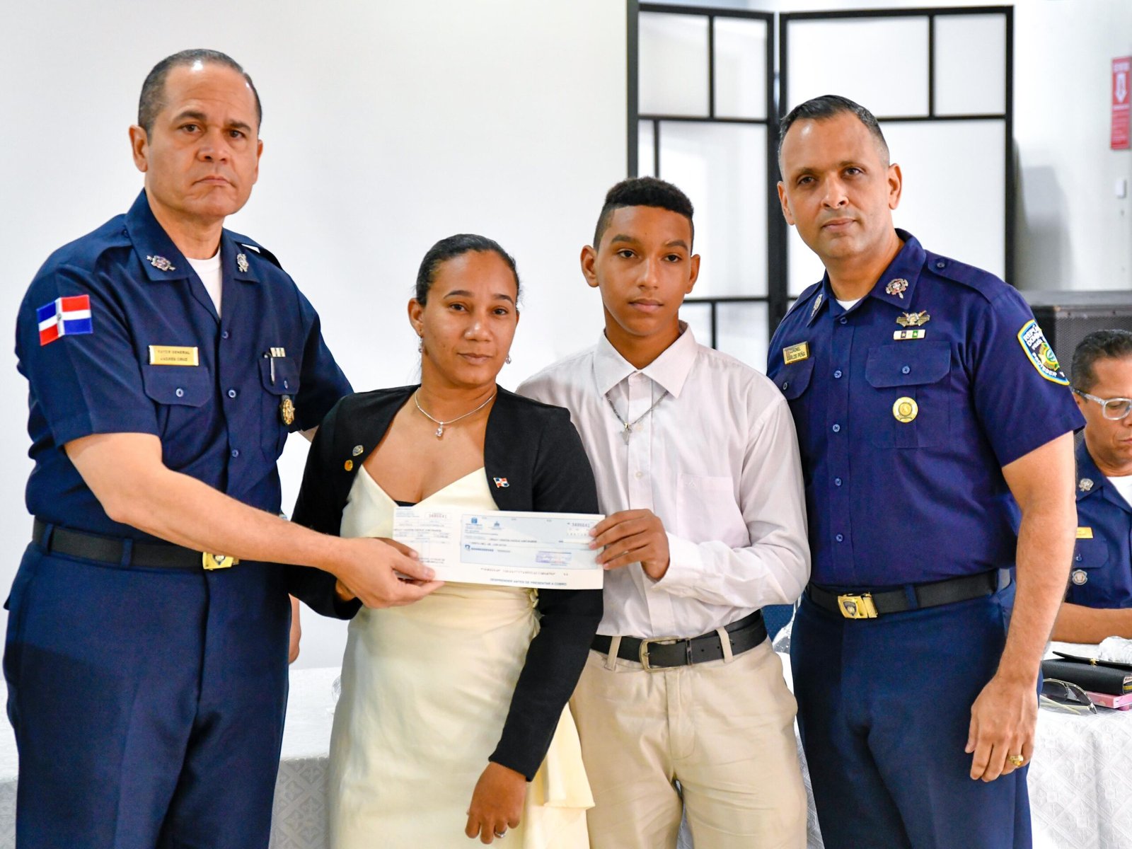 Policía Nacional entrega prestaciones por sobrevivencia a familiares de agentes fallecidos en el cumplimiento del deber