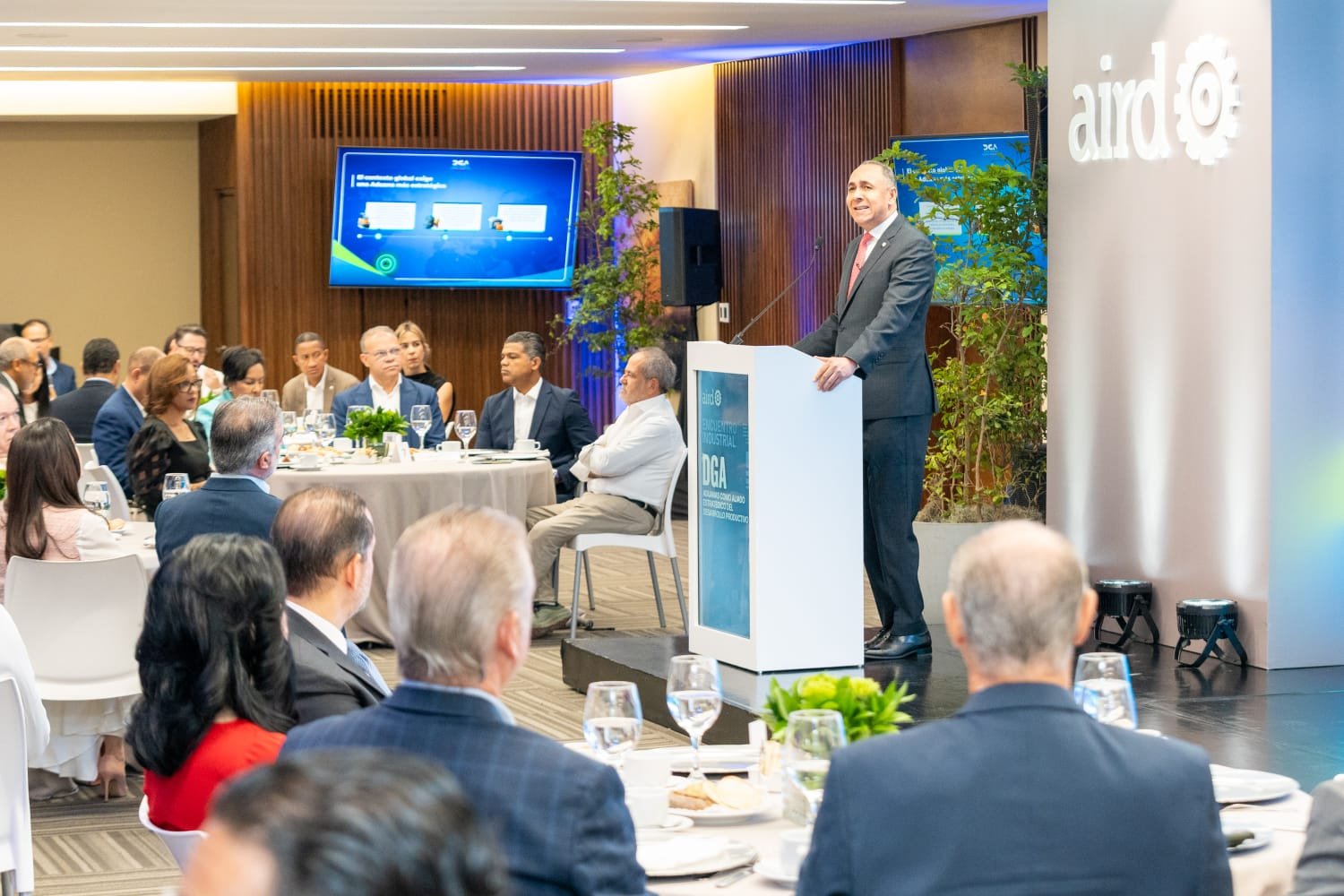 AIRD destaca rol estratégico de Aduanas para fortalecer competitividad y desarrollo productivo
