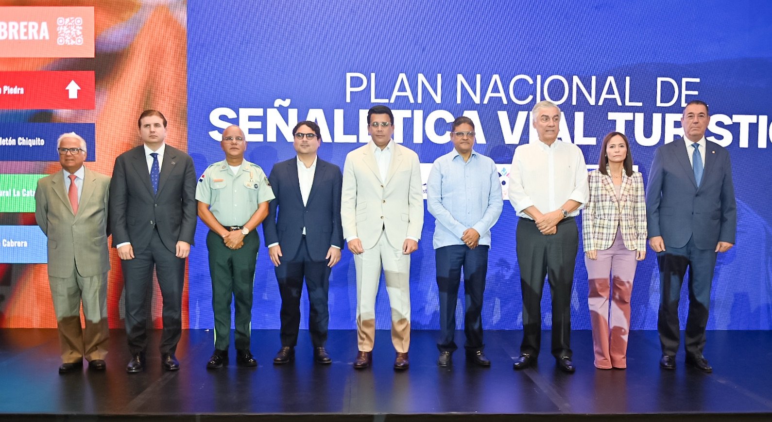 Turismo y RD Vial lanzan plan nacional de señalética turística.