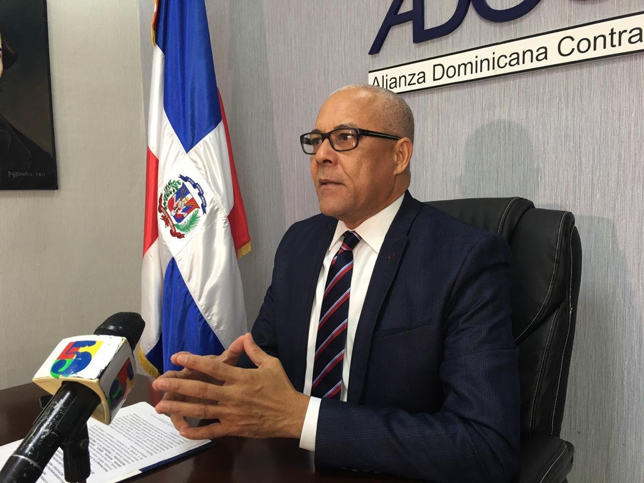 ADOCCO rechaza propuesta de entregar a un civil el manejo financiero y de compras de la Policía Nacional
