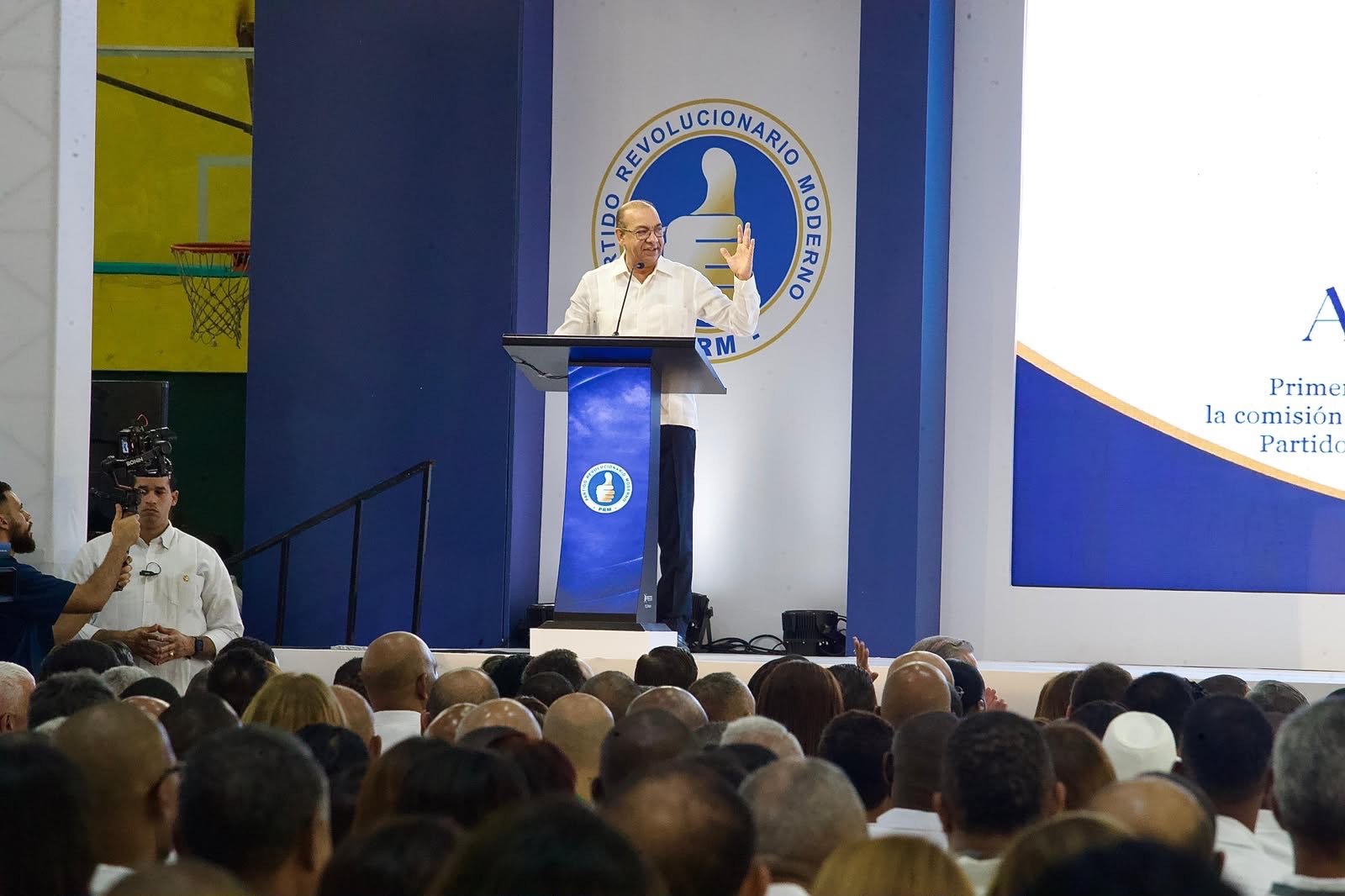 Deligne Ascención asume vicepresidencia ejecutiva del PRM y llama a cuidar la unidad: “El 28 puede ser todavía mejor”