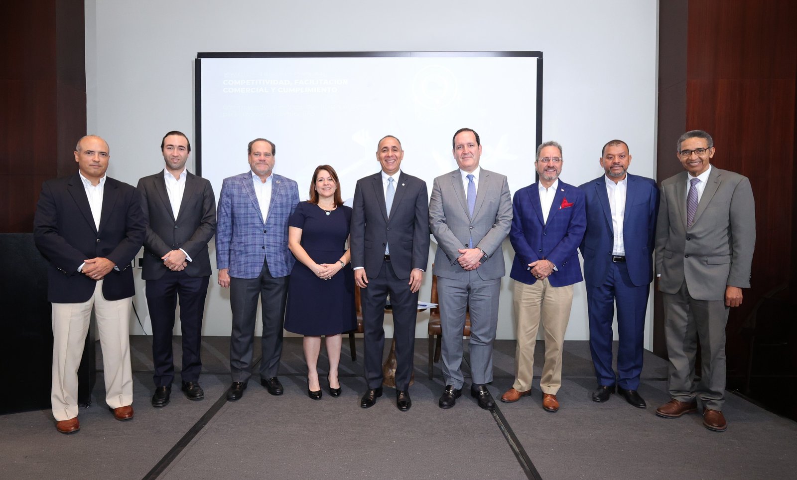 Empresas del sector importador aportan 9.2 % de las recaudaciones aduaneras; gremio aboga por mayor fiscalización y competencia justa