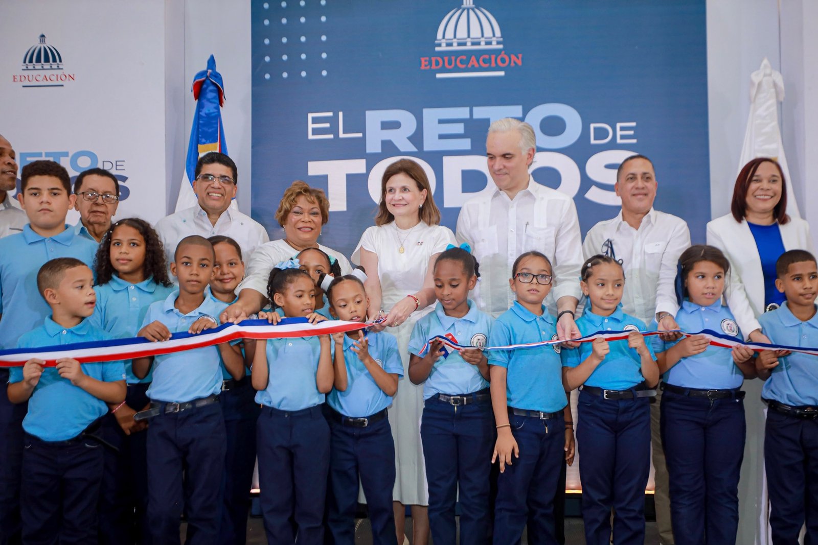 Gobierno entrega escuela Orlando Martínez en Ciudad Juan Bosch, SDE que beneficia a 945 estudiantes