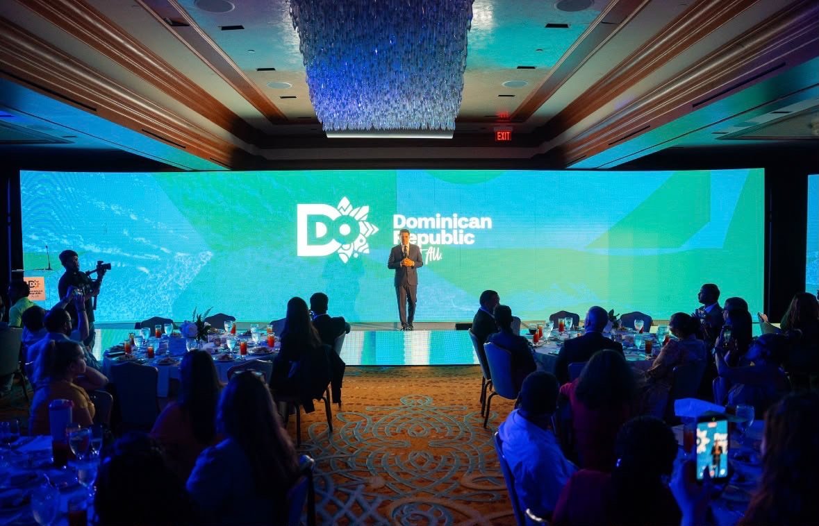 David Collado presenta en Houston, Estados Unidos, su roadshow número 124.